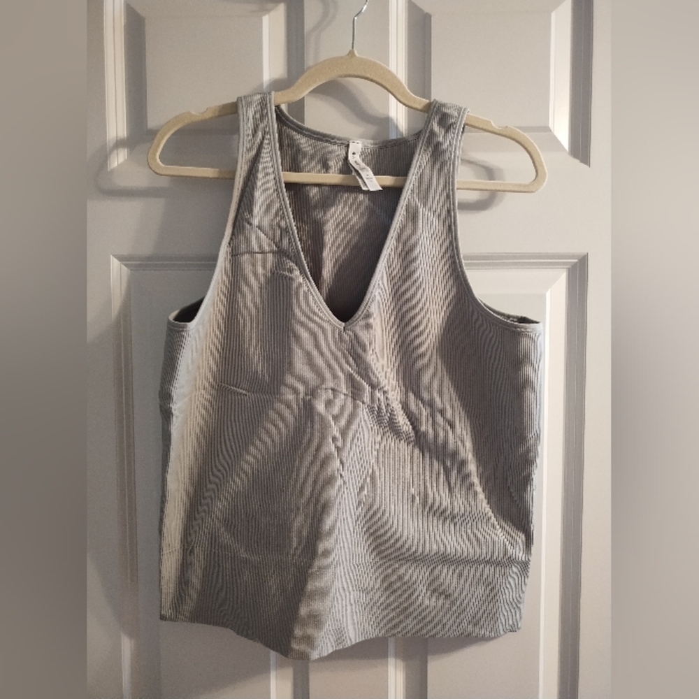 Athleta Aurora Light Gray Ribbed Tank Top